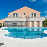 Matela Villa